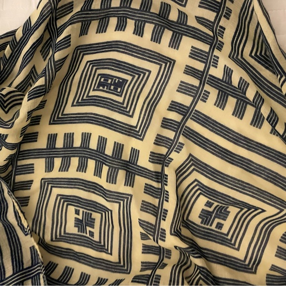 Scarf - Picture 3 of 4